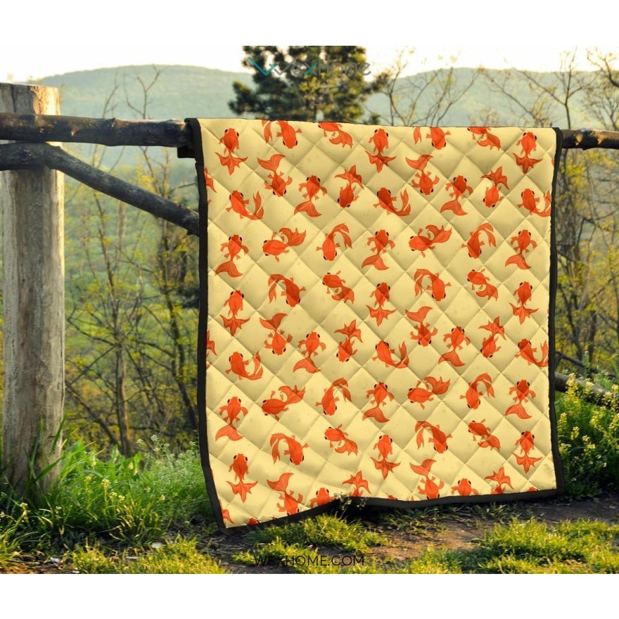 Goldfish Pattern Print Design 02 Premium Quilt