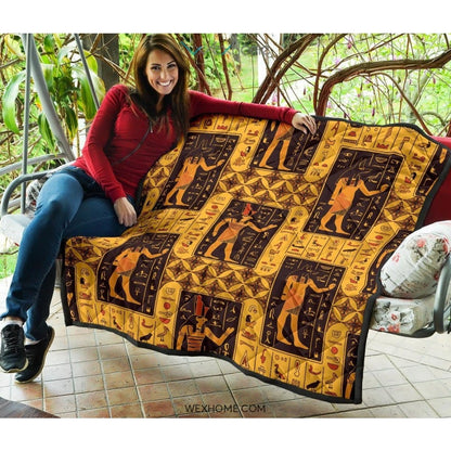 Egypt Hieroglyphics Pattern Print Design 05 Premium Quilt
