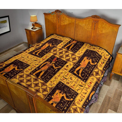 Egypt Hieroglyphics Pattern Print Design 05 Premium Quilt