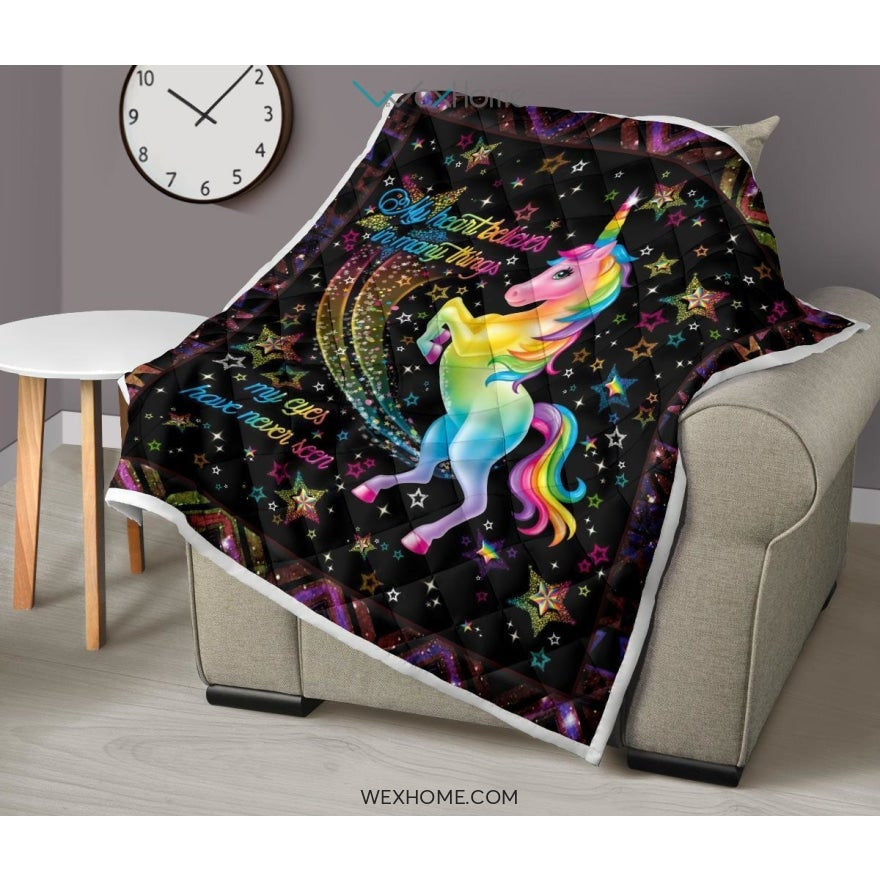 My Heart Believes In Many Things Unicorn Premium Quilt