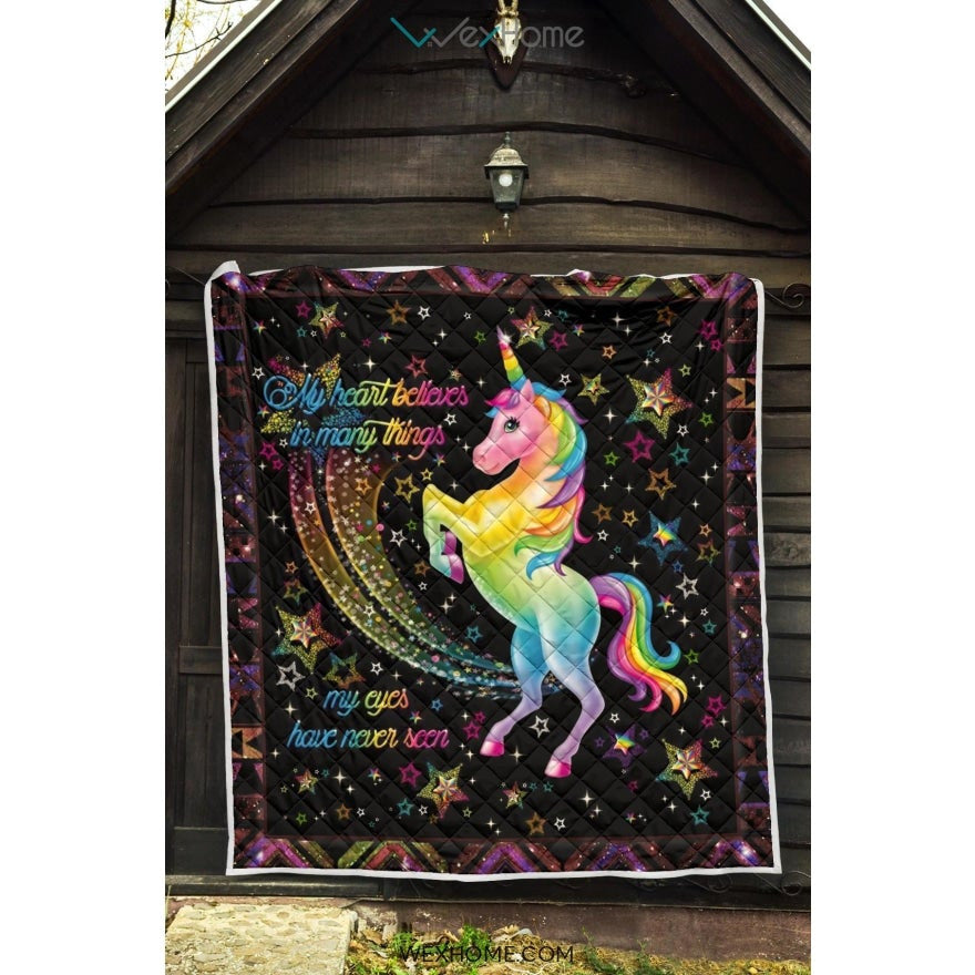 My Heart Believes In Many Things Unicorn Premium Quilt