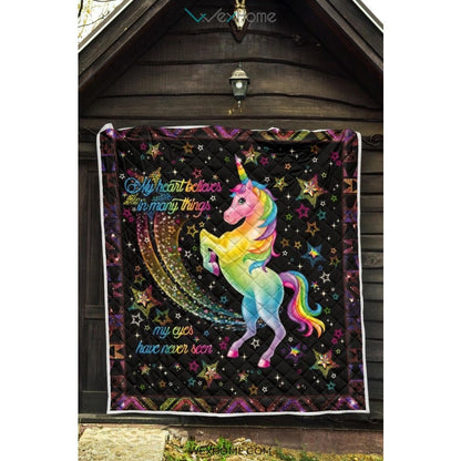 My Heart Believes In Many Things Unicorn Premium Quilt