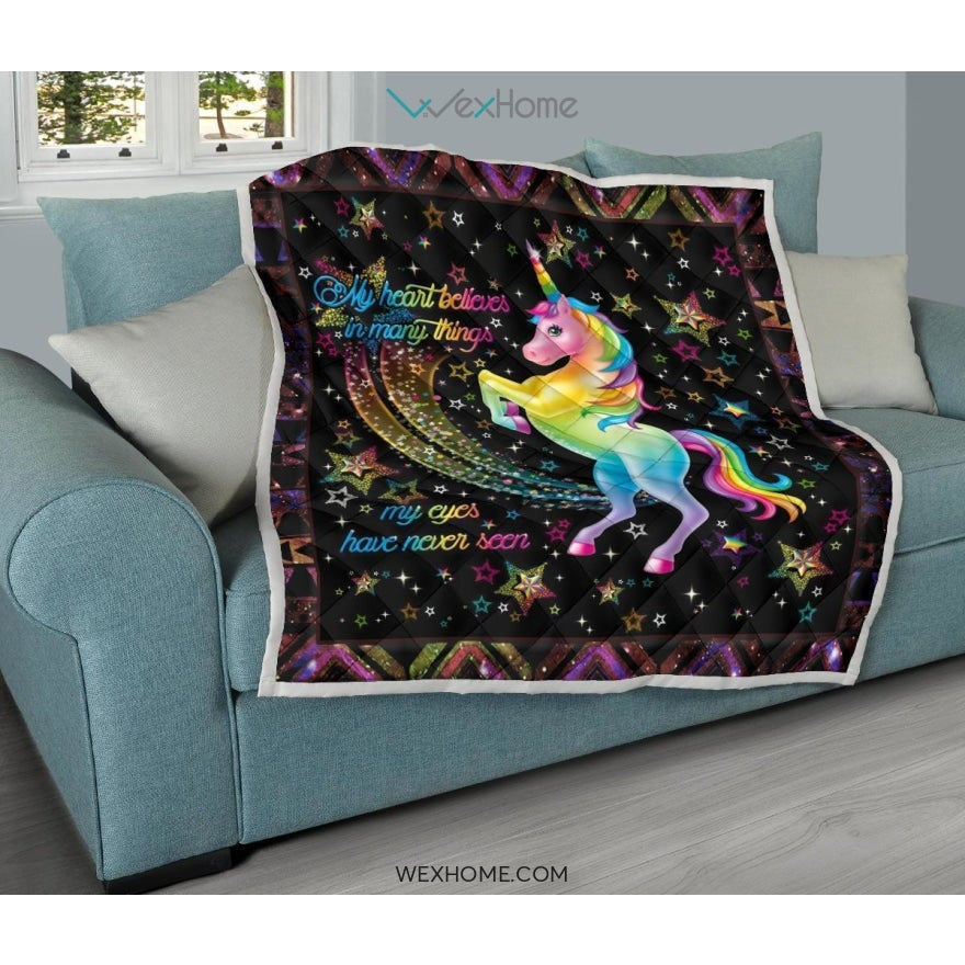 My Heart Believes In Many Things Unicorn Premium Quilt