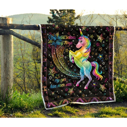 My Heart Believes In Many Things Unicorn Premium Quilt