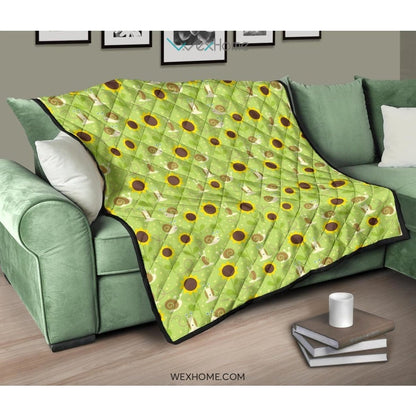 Snail Pattern Print Design 01 Premium Quilt