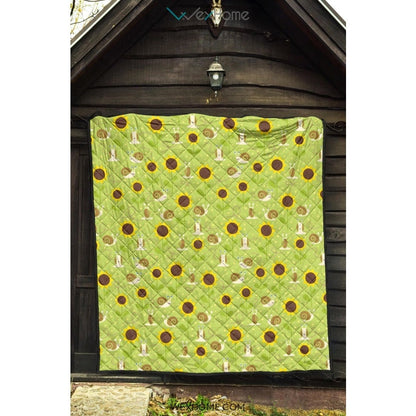 Snail Pattern Print Design 01 Premium Quilt
