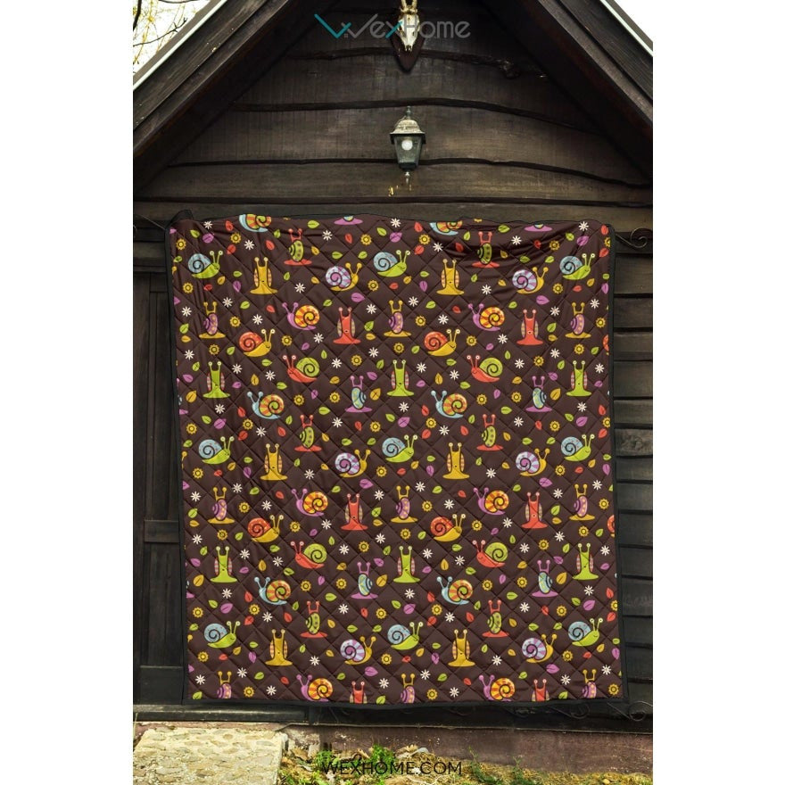 Snail Pattern Print Design 02 Premium Quilt