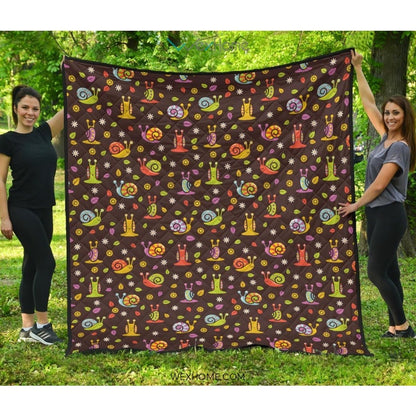 Snail Pattern Print Design 02 Premium Quilt