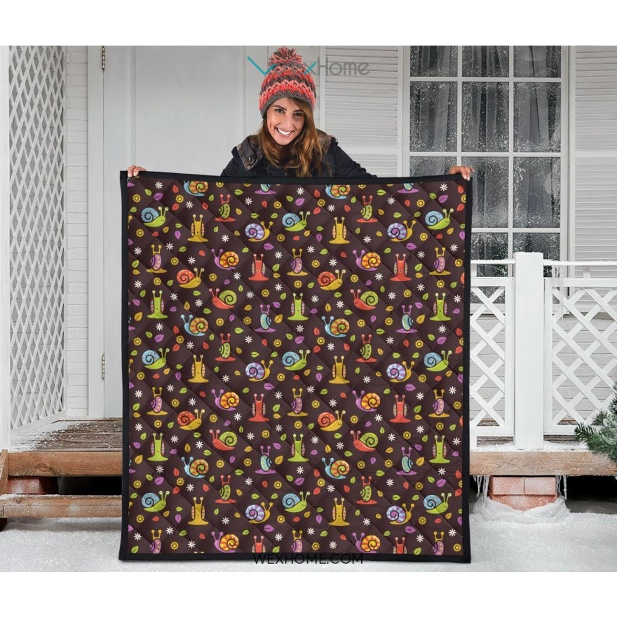 Snail Pattern Print Design 02 Premium Quilt