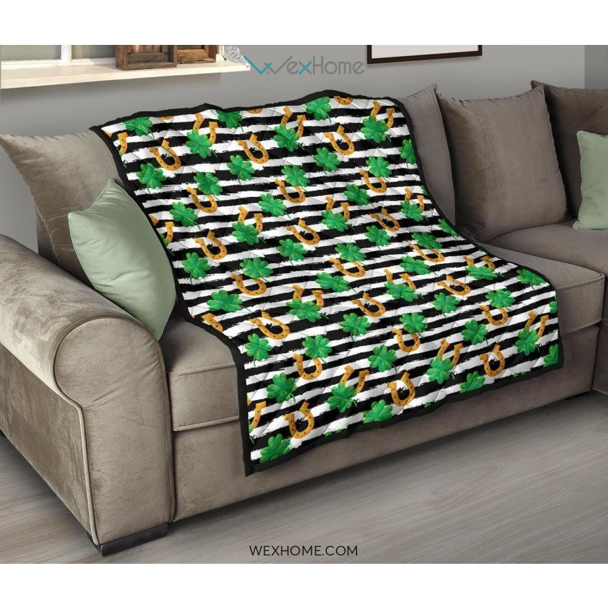 Horseshoes Pattern Print Design 01 Premium Quilt