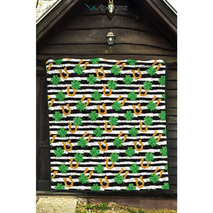 Horseshoes Pattern Print Design 01 Premium Quilt