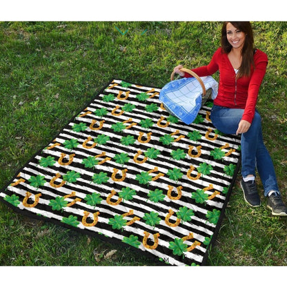 Horseshoes Pattern Print Design 01 Premium Quilt