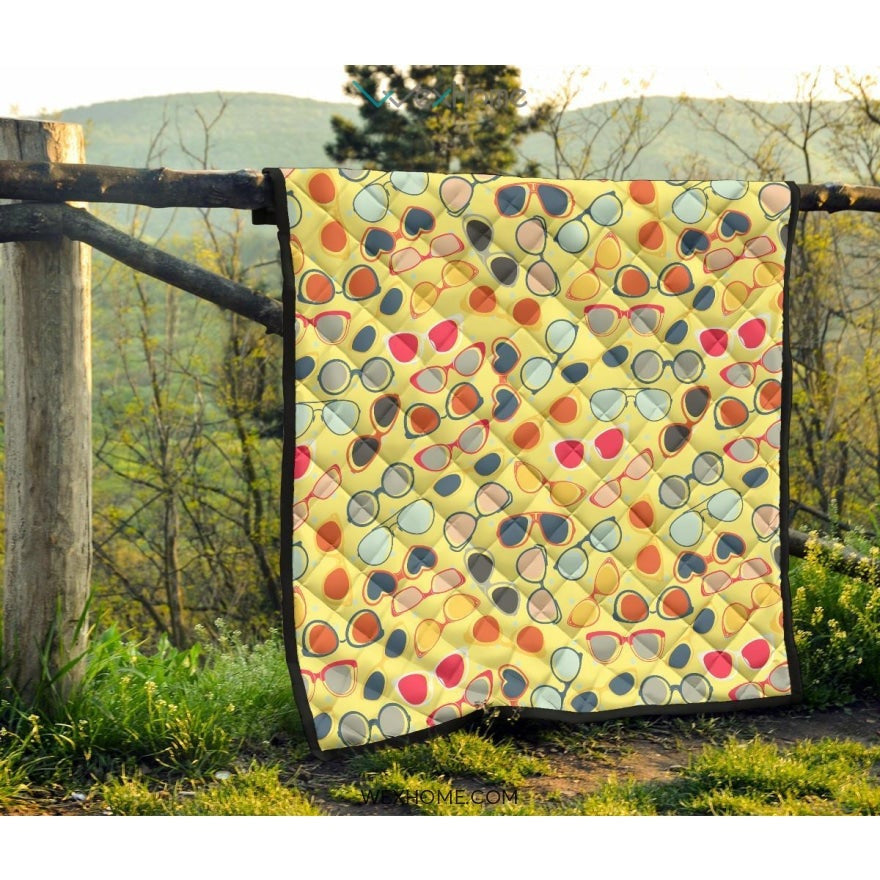 Sun Glasses Pattern Print Design 05 Premium Quilt