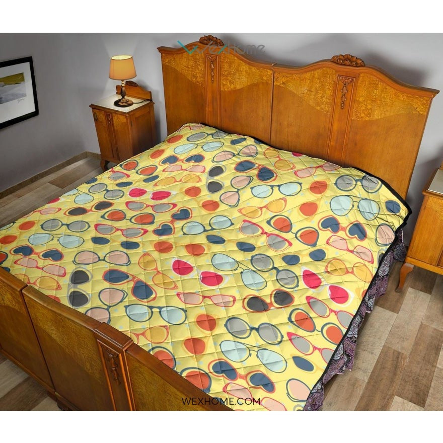Sun Glasses Pattern Print Design 05 Premium Quilt