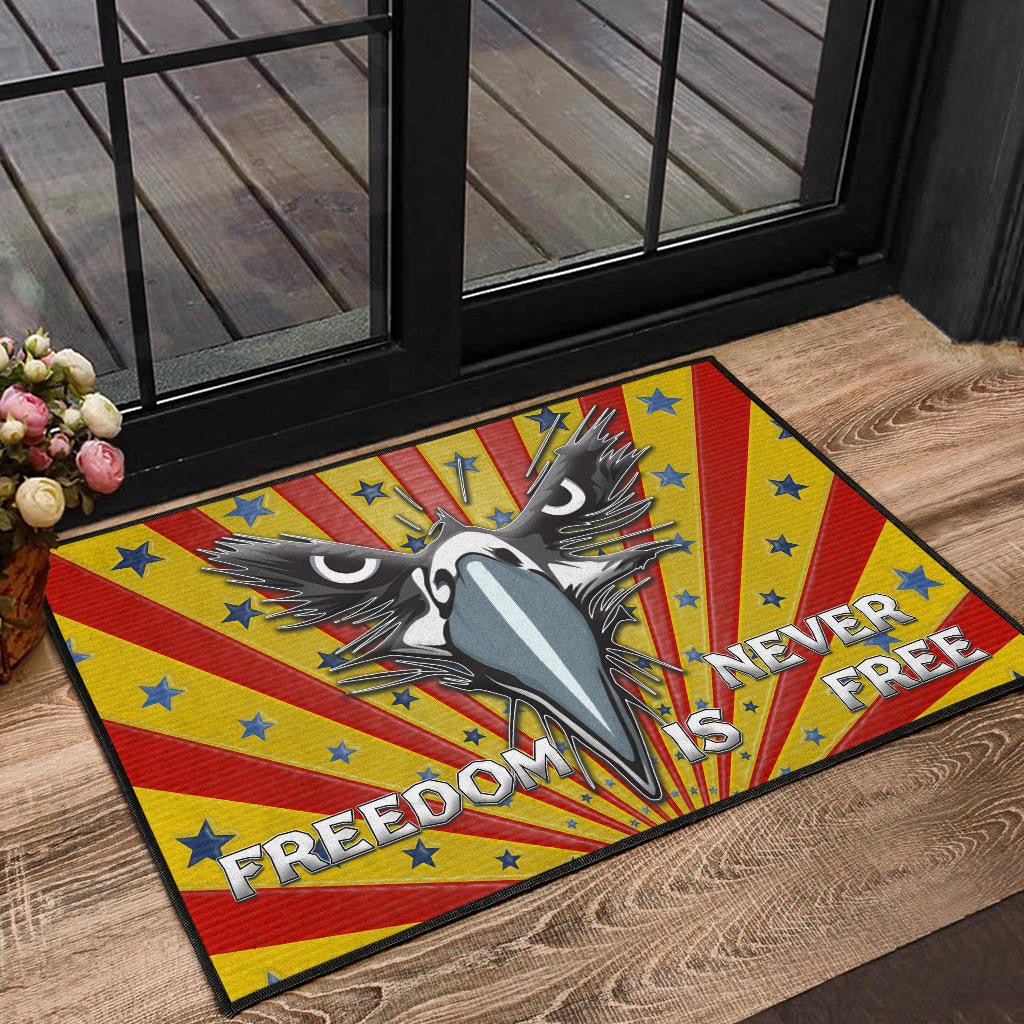 US Independence Day Eagle Minimal Face Freedom Is Never Free Door Mat Home Decor