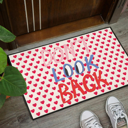 Don't Look Back Red Heart Patterns Door Mat Home Decor